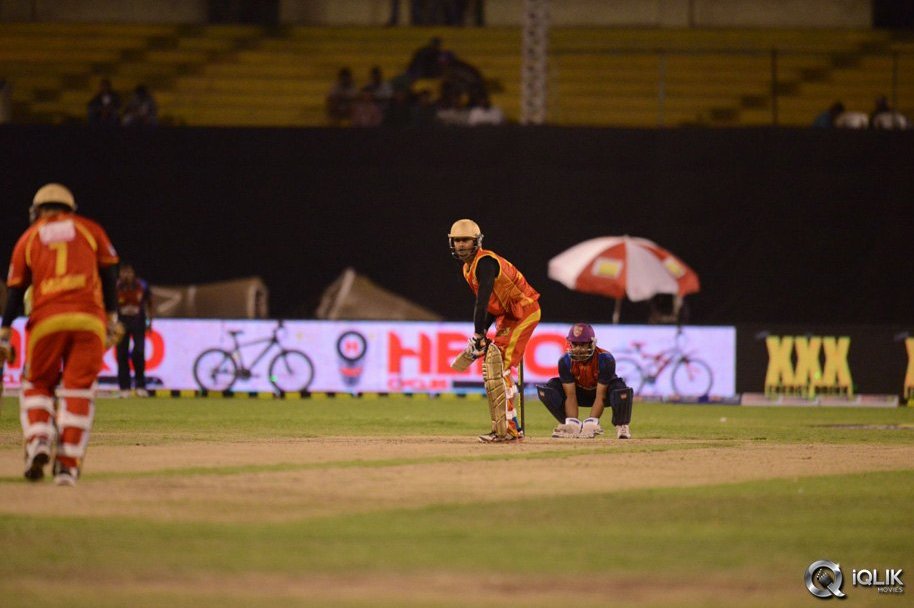 CCL-5-Telugu-Warriors-vs-Bengal-Tigers-Match-Photos